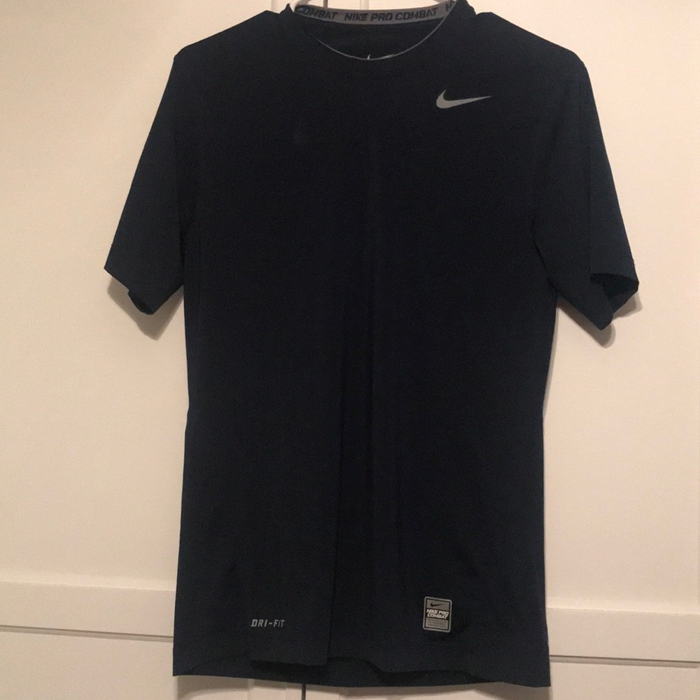 Nike Pro combat Dri-Fit, fitted top